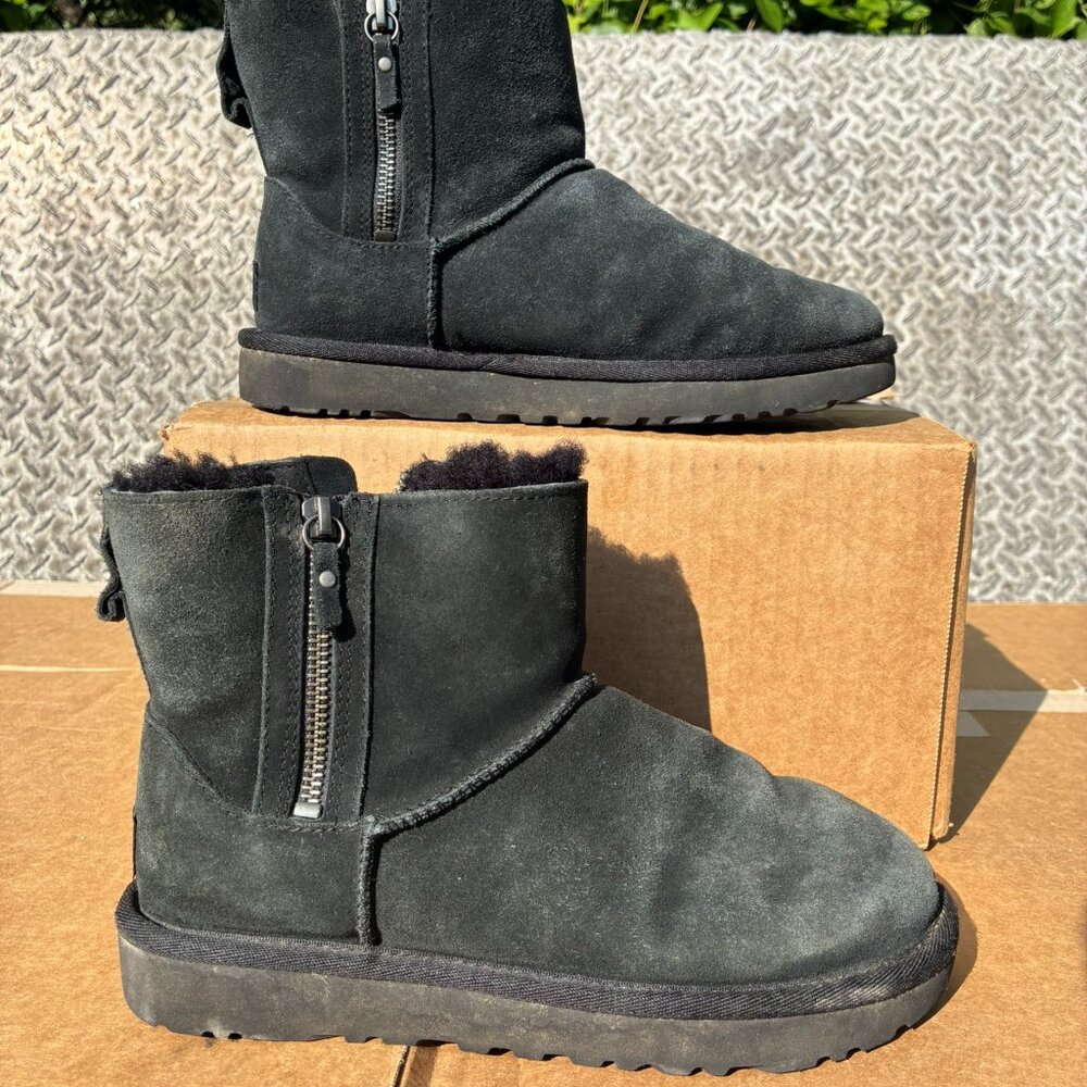 UGG Classic Mini Double Zip Black 1118853 Women's Size 6